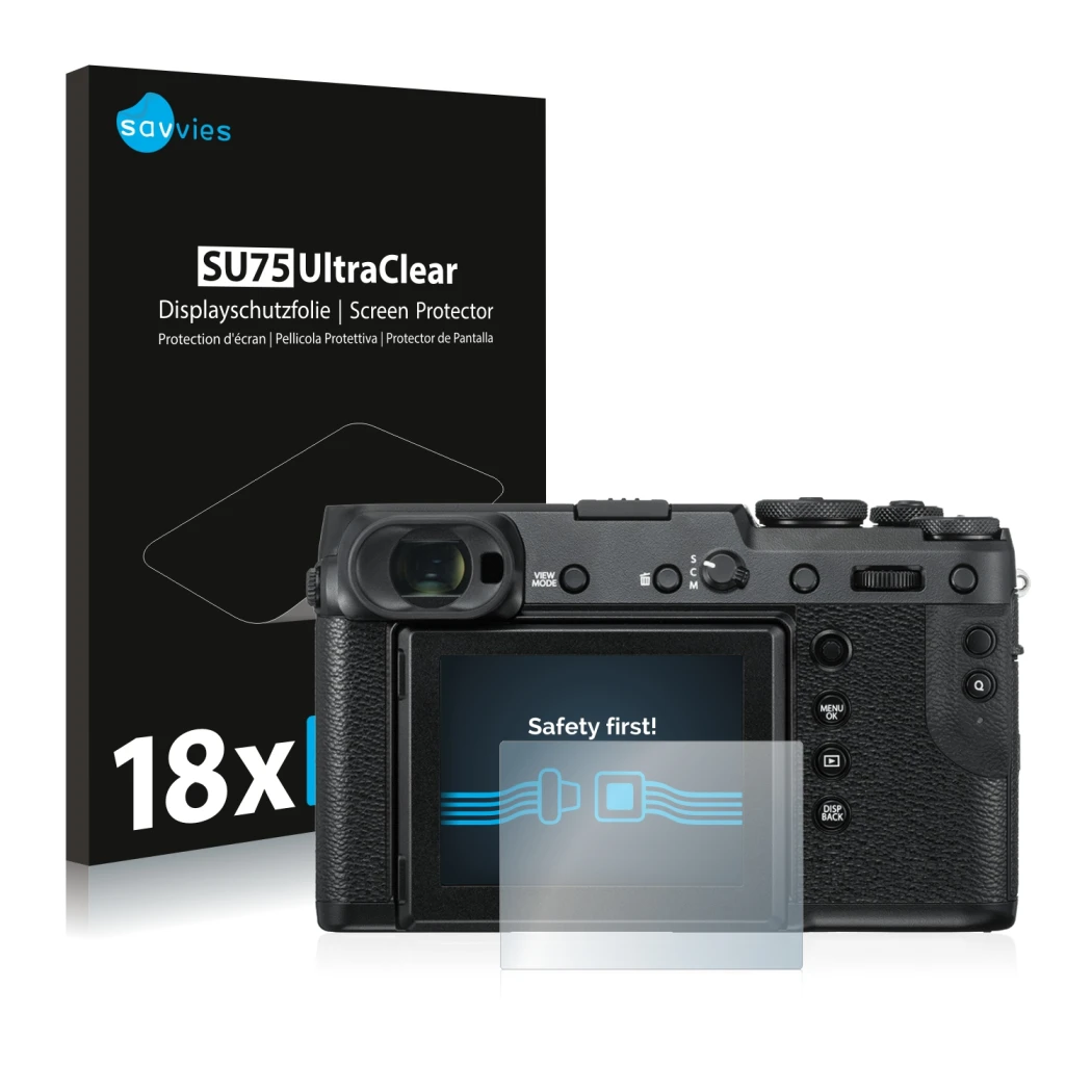 Vorderseite einer Produktverpackung mit dem Markenlogo Savvies. Daneben ist das Gerät Fujifilm GFX 50R mit dem zugehörigen Dis