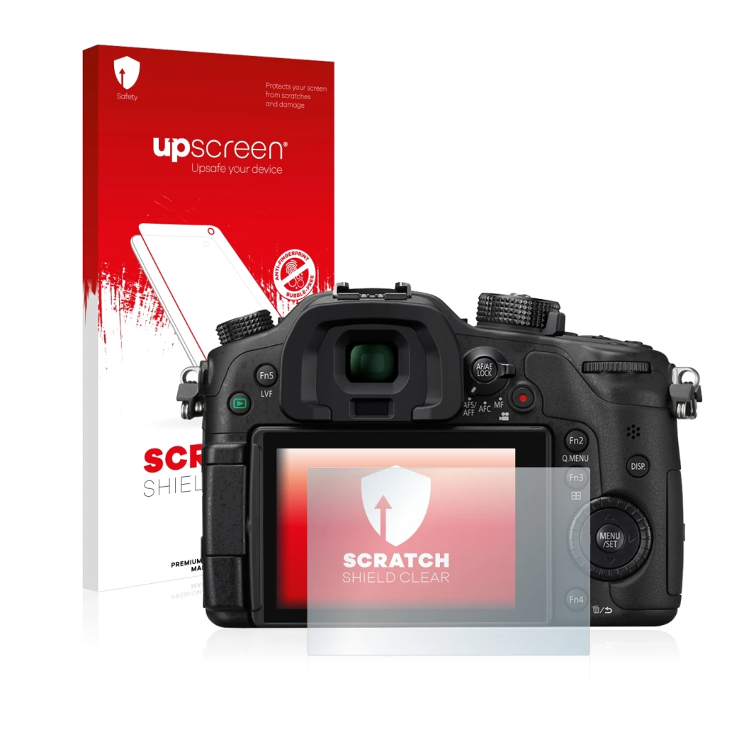 Vorderseite einer Produktverpackung mit dem Markenlogo upscreen. Daneben ist das Gerät Panasonic Lumix DMC-GH4 mit dem zugehör