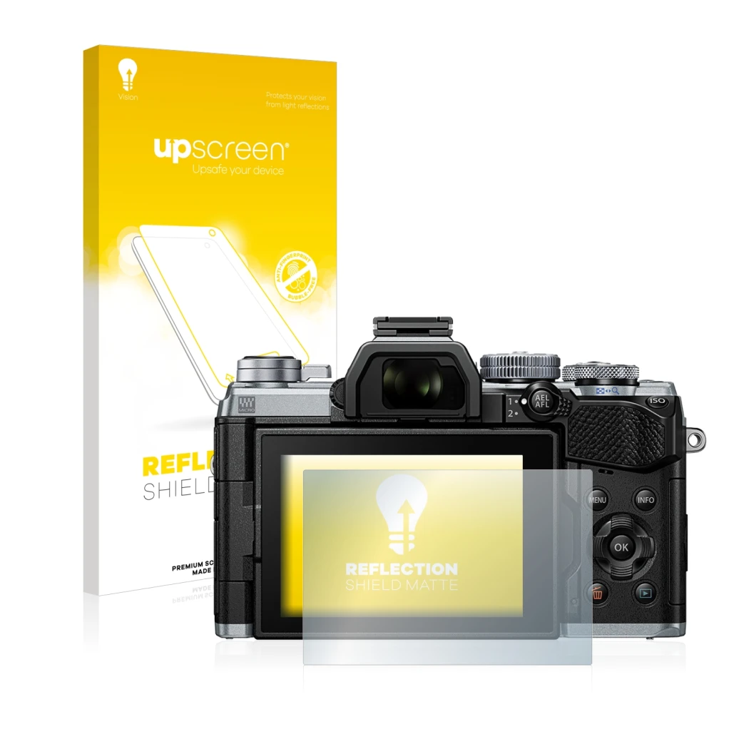 Vorderseite einer Produktverpackung mit dem Markenlogo upscreen. Daneben ist das Gerät Olympus OM-D E-M5 Mark III mit dem zuge