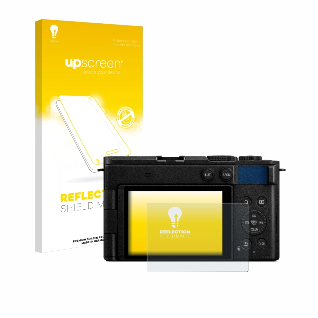 Vorderseite einer Produktverpackung mit dem Markenlogo upscreen. Daneben ist das Gerät Panasonic Lumix DC-S9 mit dem zugehörig