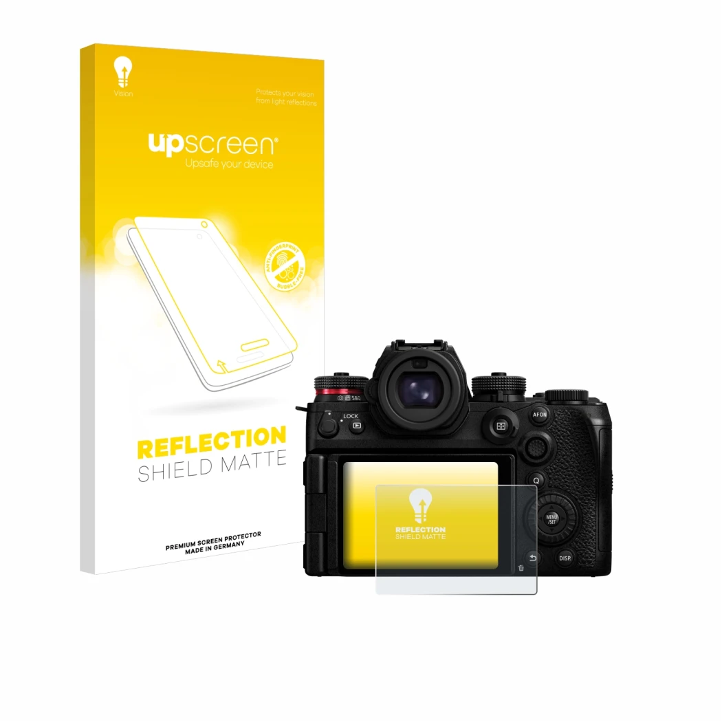 Vorderseite einer Produktverpackung mit dem Markenlogo upscreen. Daneben ist das Gerät Panasonic Lumix S1R II mit dem zugehöri