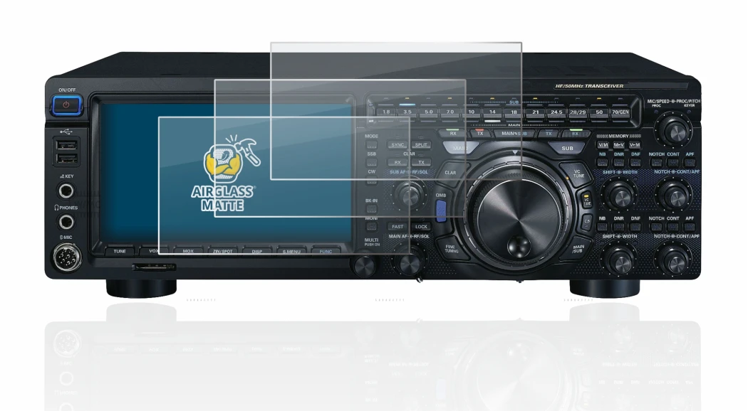 Abbildung des Geräts Yaesu FT-DX101D mit einer Vielzahl des Displayschutzes.