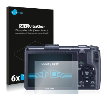 Vorderseite einer Produktverpackung mit dem Markenlogo Savvies. Daneben ist das Gerät Ricoh GR Digital III (2009-2011) mit dem