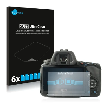 Vorderseite einer Produktverpackung mit dem Markenlogo Savvies. Daneben ist das Gerät Sony Alpha 55 (SLT-A55V) mit dem zugehör