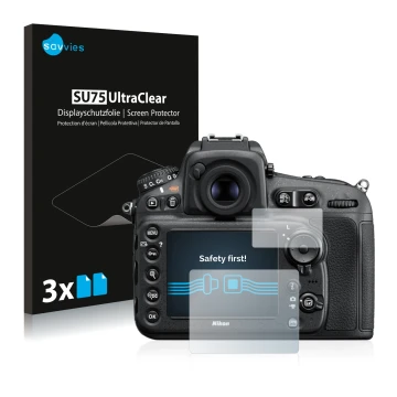 Vorderseite einer Produktverpackung mit dem Markenlogo Savvies. Daneben ist das Gerät Nikon D810 mit dem zugehörigen Displaysc