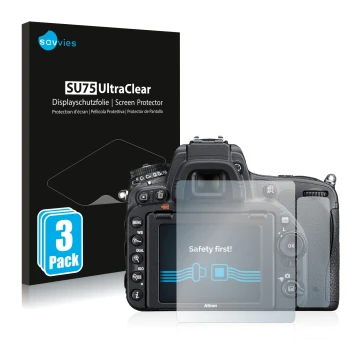 Vorderseite einer Produktverpackung mit dem Markenlogo Savvies. Daneben ist das Gerät Nikon D750 mit dem zugehörigen Displaysc