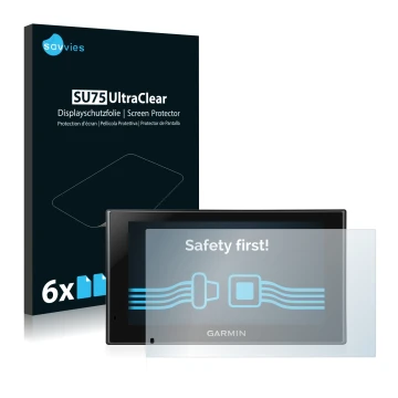 Vorderseite einer Produktverpackung mit dem Markenlogo Savvies. Daneben ist das Gerät Garmin nüvi 2699LMT-D mit dem zugehörige