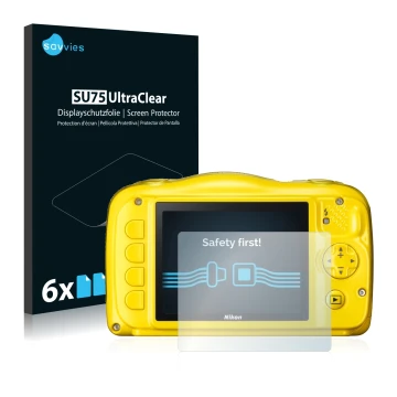 Vorderseite einer Produktverpackung mit dem Markenlogo Savvies. Daneben ist das Gerät Nikon Coolpix S33 mit dem zugehörigen Di