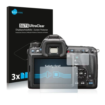 Vorderseite einer Produktverpackung mit dem Markenlogo Savvies. Daneben ist das Gerät Pentax K-3 II mit dem zugehörigen Displa