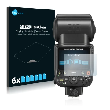 Vorderseite einer Produktverpackung mit dem Markenlogo Savvies. Daneben ist das Gerät Nikon SB-5000 mit dem zugehörigen Displa