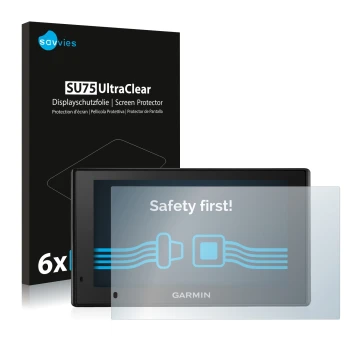 Vorderseite einer Produktverpackung mit dem Markenlogo Savvies. Daneben ist das Gerät Garmin DriveSmart 50 LMT-D mit dem zugeh