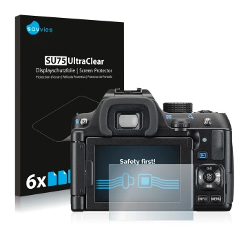 Vorderseite einer Produktverpackung mit dem Markenlogo Savvies. Daneben ist das Gerät Pentax K-70 mit dem zugehörigen Displays