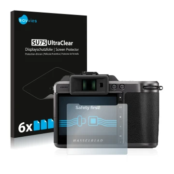 Vorderseite einer Produktverpackung mit dem Markenlogo Savvies. Daneben ist das Gerät Hasselblad X1D II 50C mit dem zugehörige