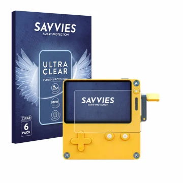 Vorderseite einer Produktverpackung mit dem Markenlogo Savvies. Daneben ist das Gerät Panic Playdate mit dem zugehörigen Displ