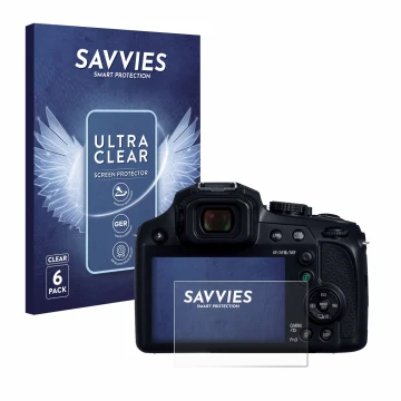 Vorderseite einer Produktverpackung mit dem Markenlogo Savvies. Daneben ist das Gerät Panasonic Lumix DC-FZ82D mit dem zugehör