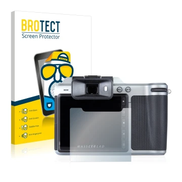 Vorderseite einer Produktverpackung mit dem Markenlogo BROTECT. Daneben ist das Gerät Hasselblad X1D-50c mit dem zugehörigen D