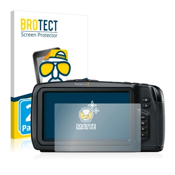 Vorderseite einer Produktverpackung mit dem Markenlogo BROTECT. Daneben ist das Gerät Blackmagic Pocket Cinema Camera 4K mit d