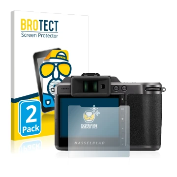 Vorderseite einer Produktverpackung mit dem Markenlogo BROTECT. Daneben ist das Gerät Hasselblad X1D II 50C mit dem zugehörige