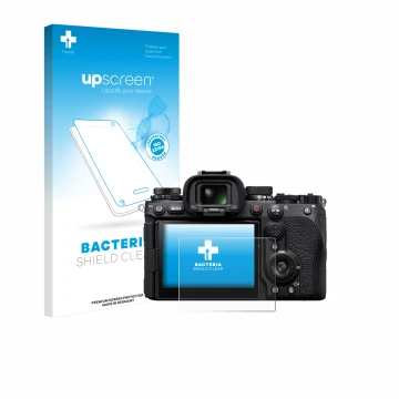 Vorderseite einer Produktverpackung mit dem Markenlogo upscreen. Daneben ist das Gerät Sony Alpha 9 III mit dem zugehörigen Di
