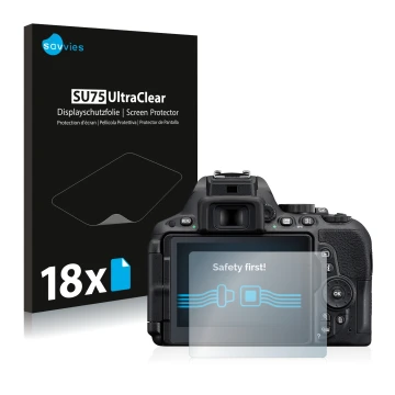 Vorderseite einer Produktverpackung mit dem Markenlogo Savvies. Daneben ist das Gerät Nikon D5500 mit dem zugehörigen Displays