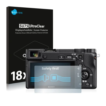 Vorderseite einer Produktverpackung mit dem Markenlogo Savvies. Daneben ist das Gerät Sony Alpha 6300 mit dem zugehörigen Disp