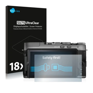 Vorderseite einer Produktverpackung mit dem Markenlogo Savvies. Daneben ist das Gerät Fujifilm X-A7 mit dem zugehörigen Displa