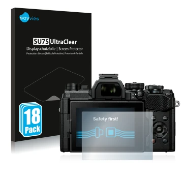 Vorderseite einer Produktverpackung mit dem Markenlogo Savvies. Daneben ist das Gerät Olympus OM System OM-5 mit dem zugehörig