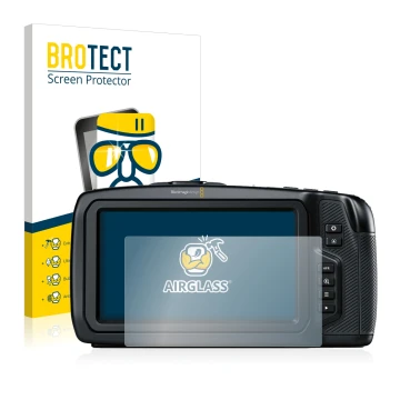 Vorderseite einer Produktverpackung mit dem Markenlogo BROTECT. Daneben ist das Gerät Blackmagic Pocket Cinema Camera 4K mit d