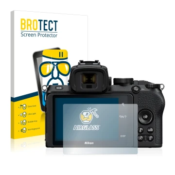 Vorderseite einer Produktverpackung mit dem Markenlogo BROTECT. Daneben ist das Gerät Nikon Z 50 mit dem zugehörigen Displaysc