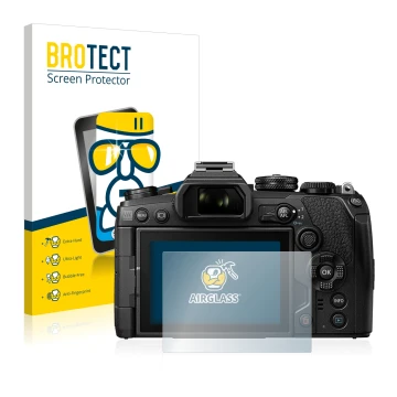 Vorderseite einer Produktverpackung mit dem Markenlogo BROTECT. Daneben ist das Gerät Olympus OM-D E-M1 Mark III mit dem zugeh