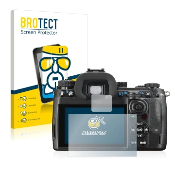 Vorderseite einer Produktverpackung mit dem Markenlogo BROTECT. Daneben ist das Gerät Pentax K-3 Mark III mit dem zugehörigen 