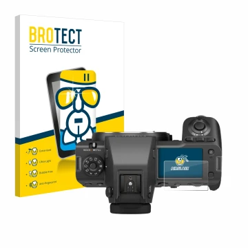 Vorderseite einer Produktverpackung mit dem Markenlogo BROTECT. Daneben ist das Gerät Fujifilm GFX100 II (Schulterdisplay) mit