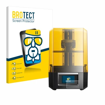 Vorderseite einer Produktverpackung mit dem Markenlogo BROTECT. Daneben ist das Gerät Anycubic Photon Mono M5s mit dem zugehör