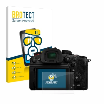 Vorderseite einer Produktverpackung mit dem Markenlogo BROTECT. Daneben ist das Gerät Panasonic Lumix DC-GH7 mit dem zugehörig