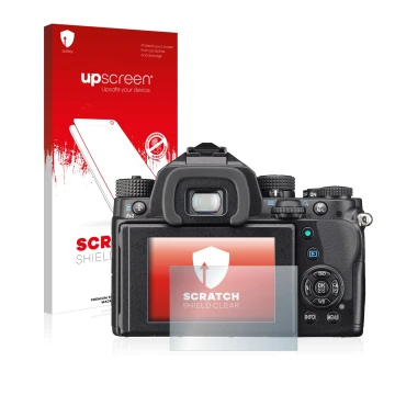 Vorderseite einer Produktverpackung mit dem Markenlogo upscreen. Daneben ist das Gerät Pentax KP mit dem zugehörigen Displaysc