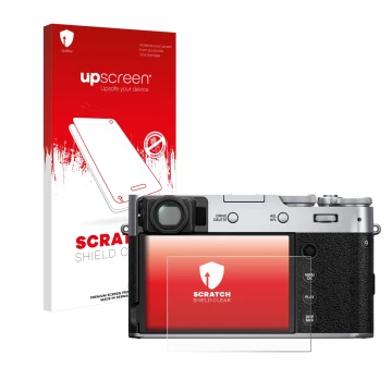 Vorderseite einer Produktverpackung mit dem Markenlogo upscreen. Daneben ist das Gerät Fujifilm X100V mit dem zugehörigen Disp