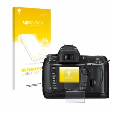 Vorderseite einer Produktverpackung mit dem Markenlogo upscreen. Daneben ist das Gerät Nikon D70 mit dem zugehörigen Displaysc