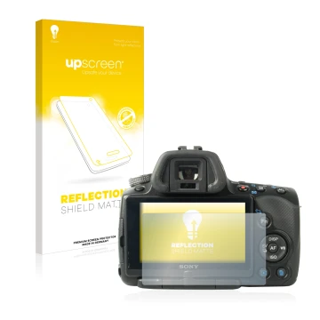 Vorderseite einer Produktverpackung mit dem Markenlogo upscreen. Daneben ist das Gerät Sony Alpha 55 (SLT-A55V) mit dem zugehö