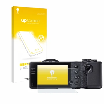 Vorderseite einer Produktverpackung mit dem Markenlogo upscreen. Daneben ist das Gerät Sigma dp2 Quattro mit dem zugehörigen D