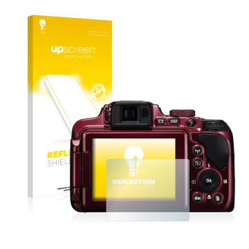Vorderseite einer Produktverpackung mit dem Markenlogo upscreen. Daneben ist das Gerät Nikon Coolpix P610 mit dem zugehörigen 