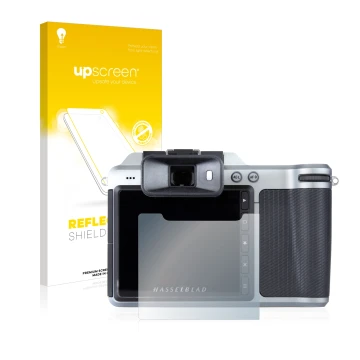 Vorderseite einer Produktverpackung mit dem Markenlogo upscreen. Daneben ist das Gerät Hasselblad X1D-50c mit dem zugehörigen 