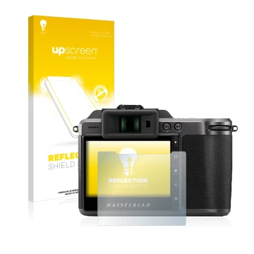 Vorderseite einer Produktverpackung mit dem Markenlogo upscreen. Daneben ist das Gerät Hasselblad X1D II 50C mit dem zugehörig