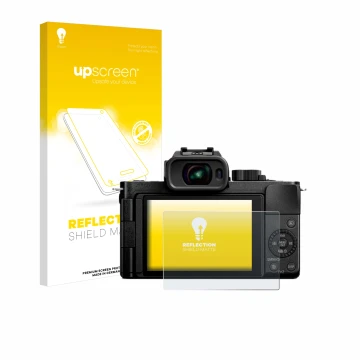 Vorderseite einer Produktverpackung mit dem Markenlogo upscreen. Daneben ist das Gerät Panasonic Lumix DC-G100D mit dem zugehö