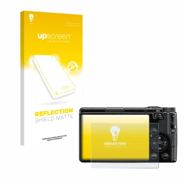 Vorderseite einer Produktverpackung mit dem Markenlogo upscreen. Daneben ist das Gerät Ricoh GR IV 2025 mit dem zugehörigen Di