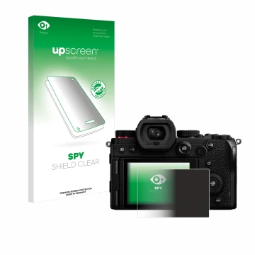 Vorderseite einer Produktverpackung mit dem Markenlogo upscreen. Daneben ist das Gerät Panasonic Lumix DC-S5 mit dem zugehörig