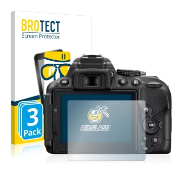 Vorderseite einer Produktverpackung mit dem Markenlogo BROTECT. Daneben ist das Gerät Nikon D5300 mit dem zugehörigen Displays