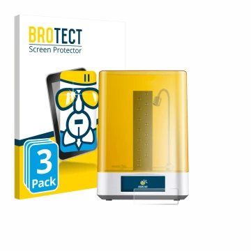 Vorderseite einer Produktverpackung mit dem Markenlogo BROTECT. Daneben ist das Gerät Anycubic Wash & Cure 3 Plus mit dem zuge