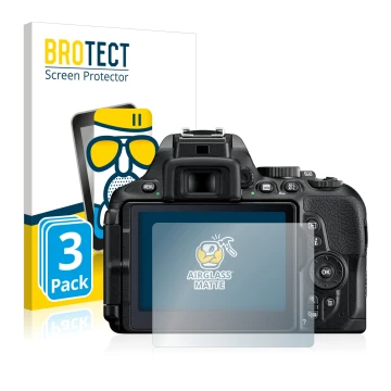 Vorderseite einer Produktverpackung mit dem Markenlogo BROTECT. Daneben ist das Gerät Nikon D5600 mit dem zugehörigen Displays