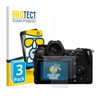 Vorderseite einer Produktverpackung mit dem Markenlogo BROTECT. Daneben ist das Gerät Panasonic Lumix DC-S1 mit dem zugehörige