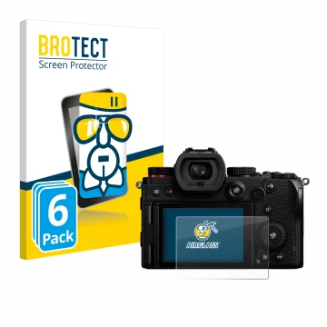 Vorderseite einer Produktverpackung mit dem Markenlogo BROTECT. Daneben ist das Gerät Panasonic Lumix DC-S5 mit dem zugehörige